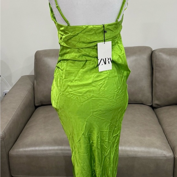 Zara Vibrant Lime Midi Dress Size XS Viral Trendy - Picture 2 of 7
